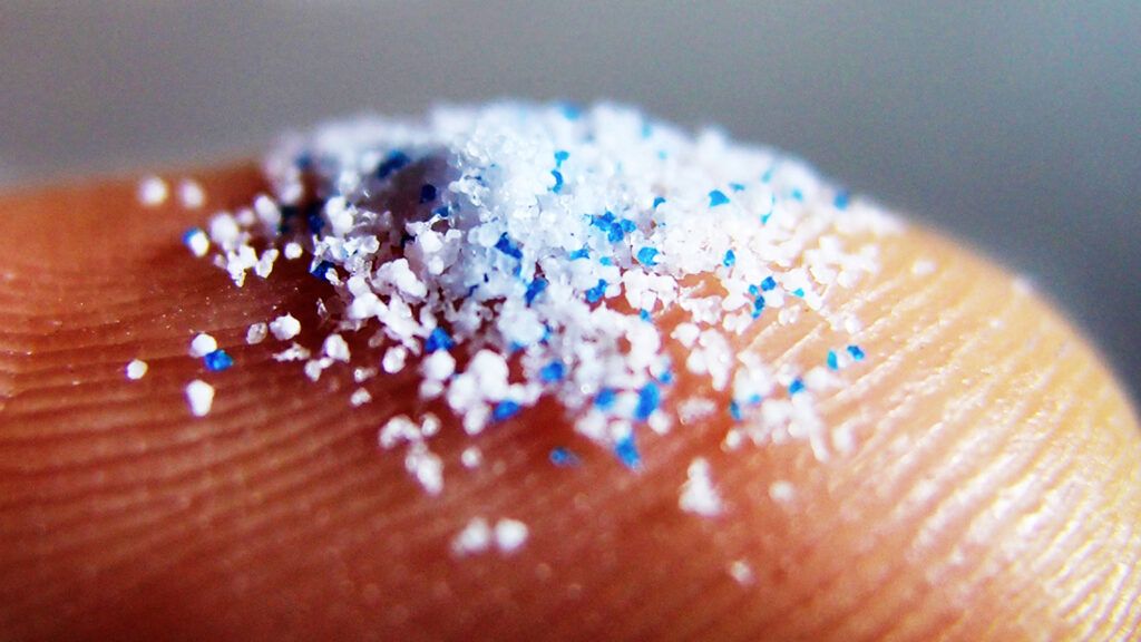 Experiment: Microplasticul poate distruge agricultura