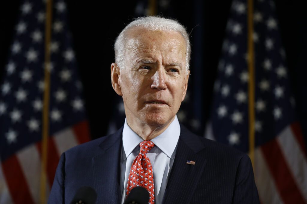 Bloomberg: Biden propune să investească 2 trilioane de dolari în transferul Statelor Unite spre o energie mai verde