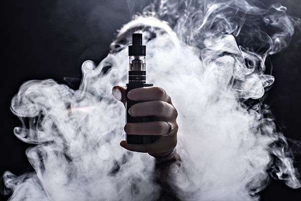 A fost enunțat pericolul mortal al țigărilor electronice