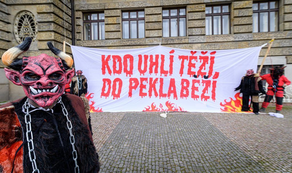 Greenpeace solicită încetarea exploatării cărbunelui în Republica Cehă