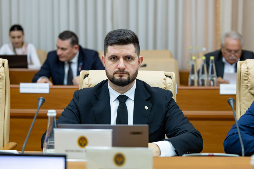 73 milioane de euro vor fi investiți în renovarea energetică a universităților și spitalelor raionale