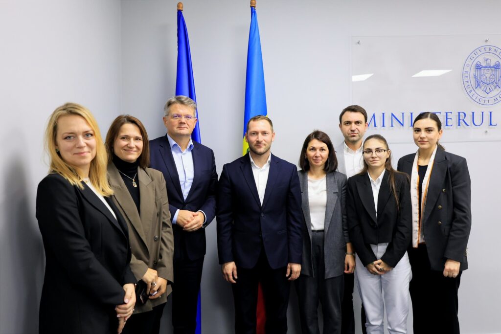 Ministrul Mediului, Gheorghe Hajder, a avut o întrevedere la Chișinău cu Directorul Secretariatului Comunității Energetice, Artur Lorkowski