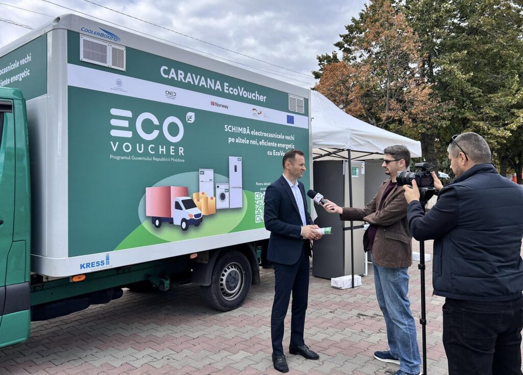 Caravana EcoVoucher s-a încheiat: 36 de localități vizitate, peste 30.000 de cetățeni informați direct despre program și utilizarea eficientă a energiei în gospodării